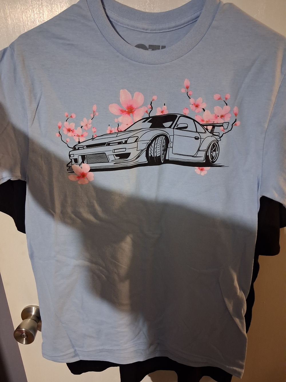 Light Blue Graphic Men's Crewneck Tee with Car & Cherry Blossom Print